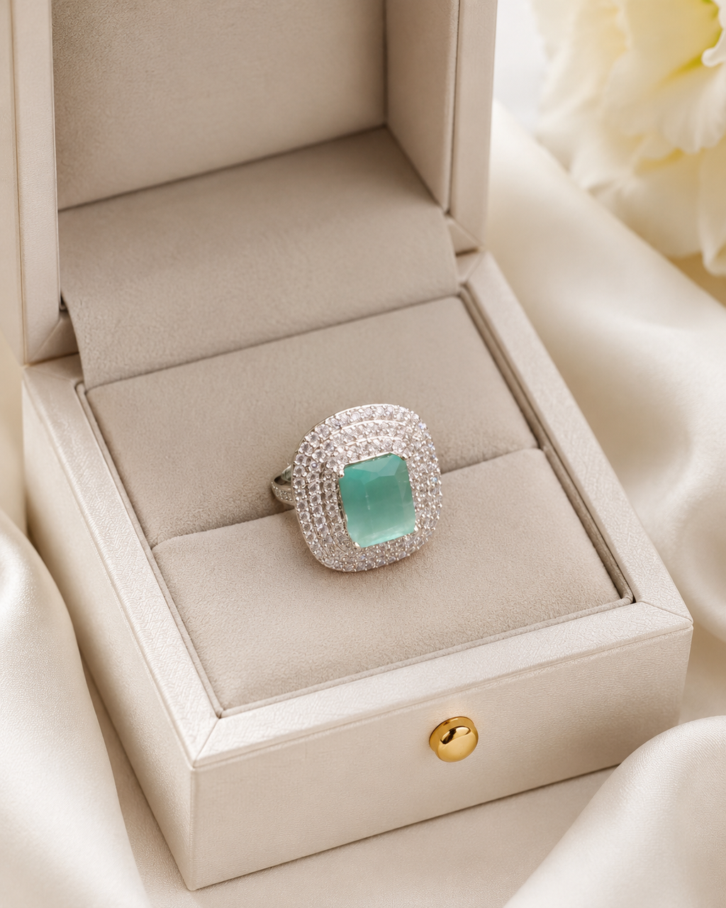 Elegant Cushion-Cut Mint Green Halo Ring – Sterling Silver 1 caret premium ring adjustable ring