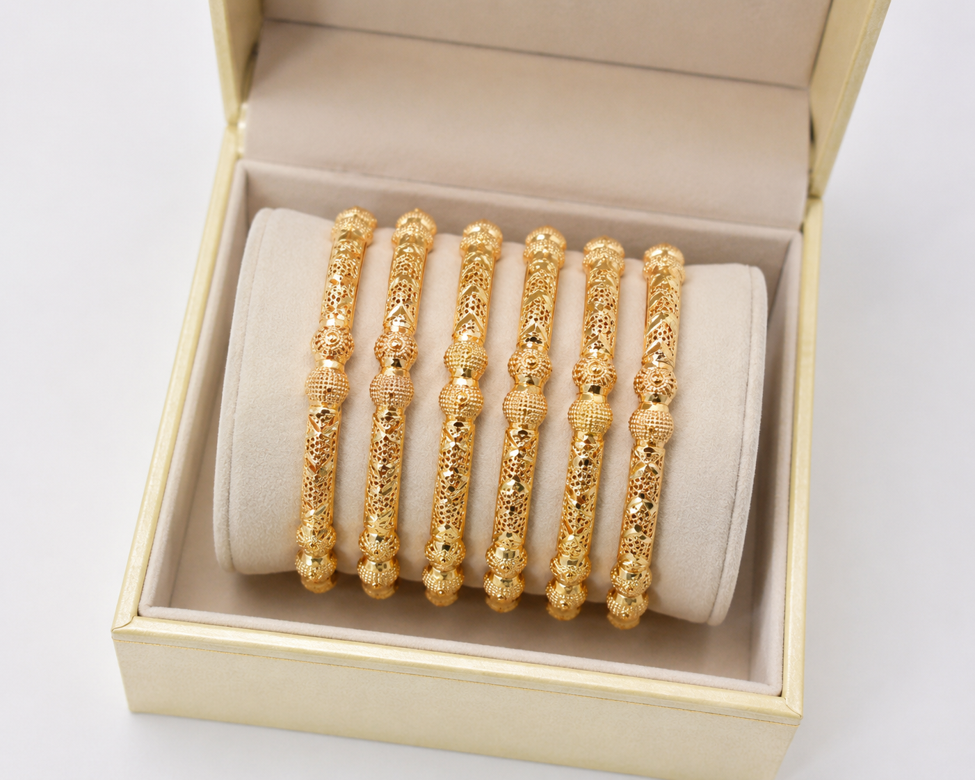 Gold Imitation, set of 6 gold-tone bangles