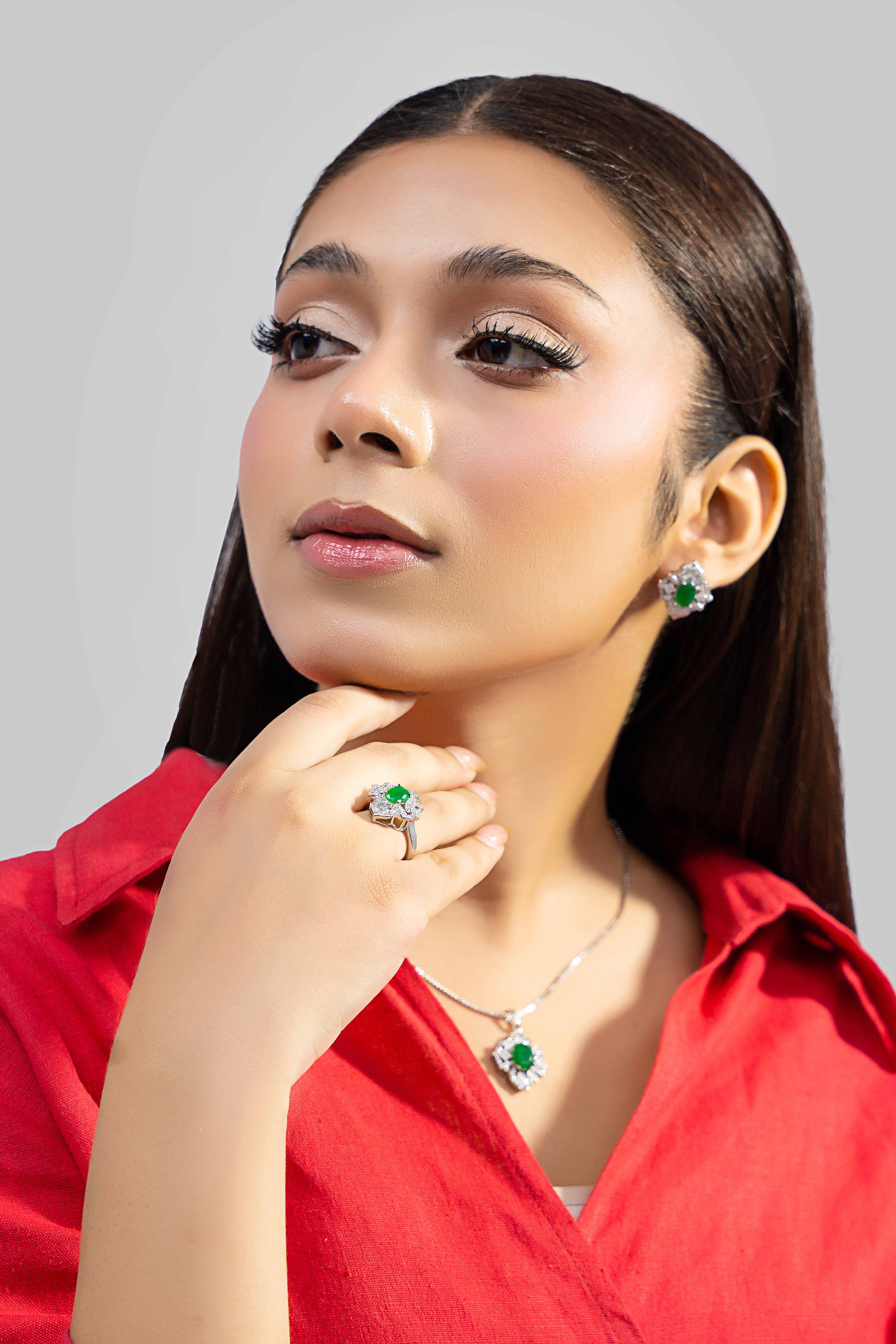 1 Carat Emerald Green Pendant, Ear Studs & Ring Set