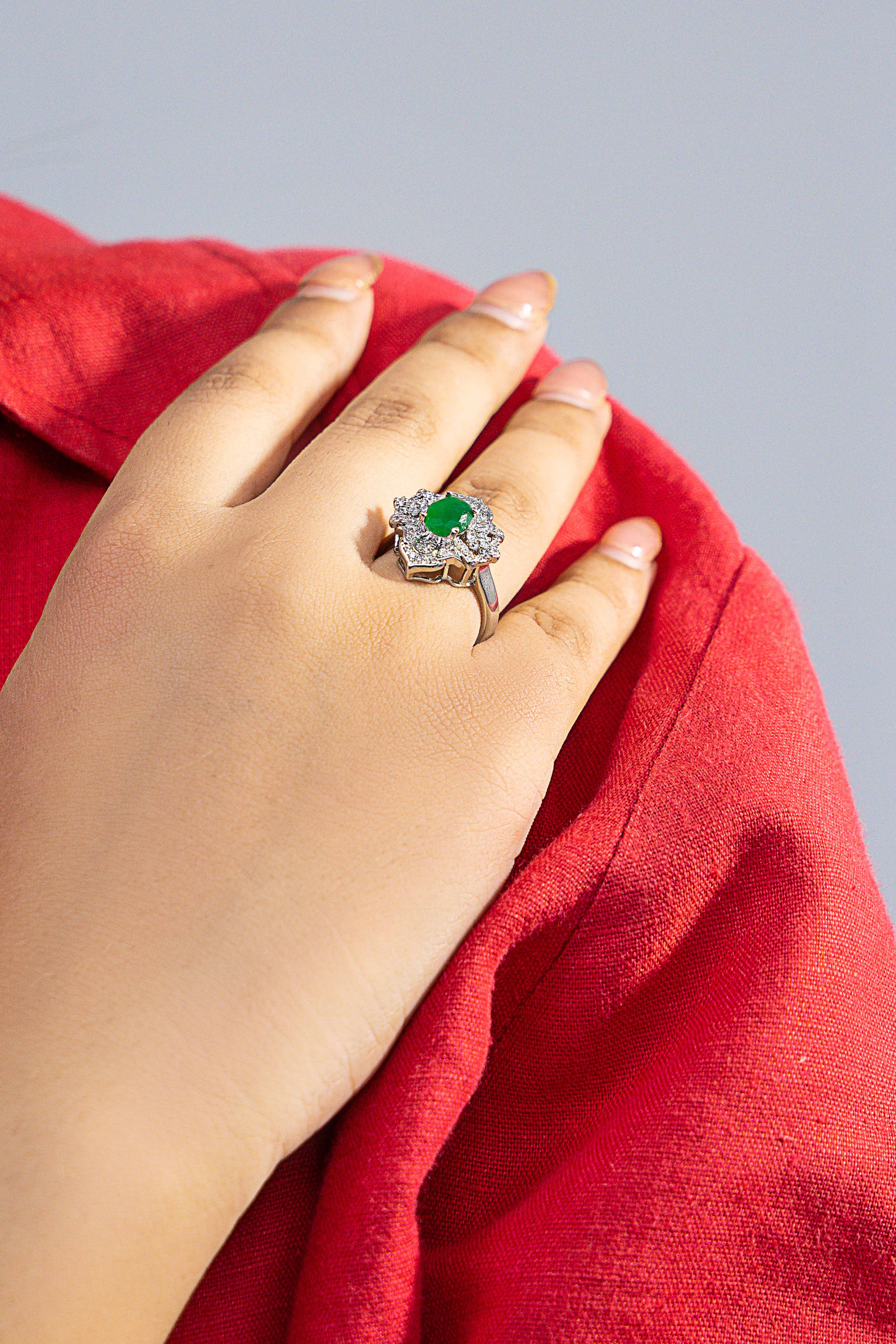 1 Carat Emerald Green Pendant, Ear Studs & Ring Set