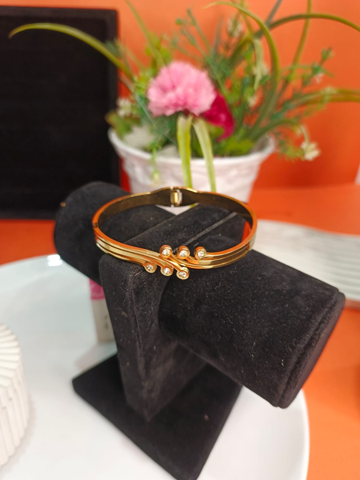 Golden Wrist Elegance Stainless Gold Glow