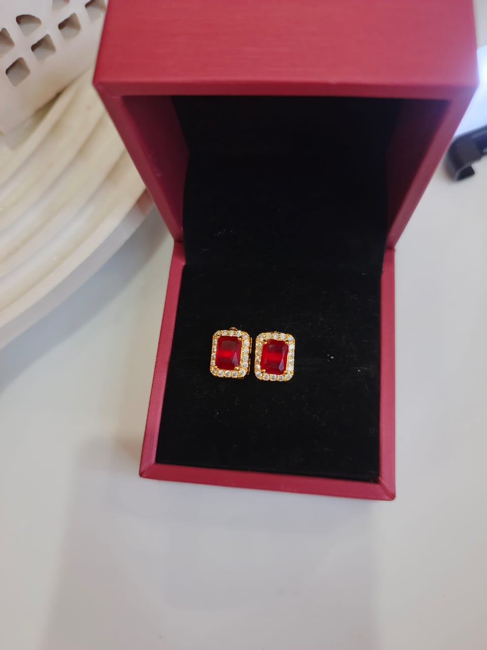 Minimal Grace Stone Stud