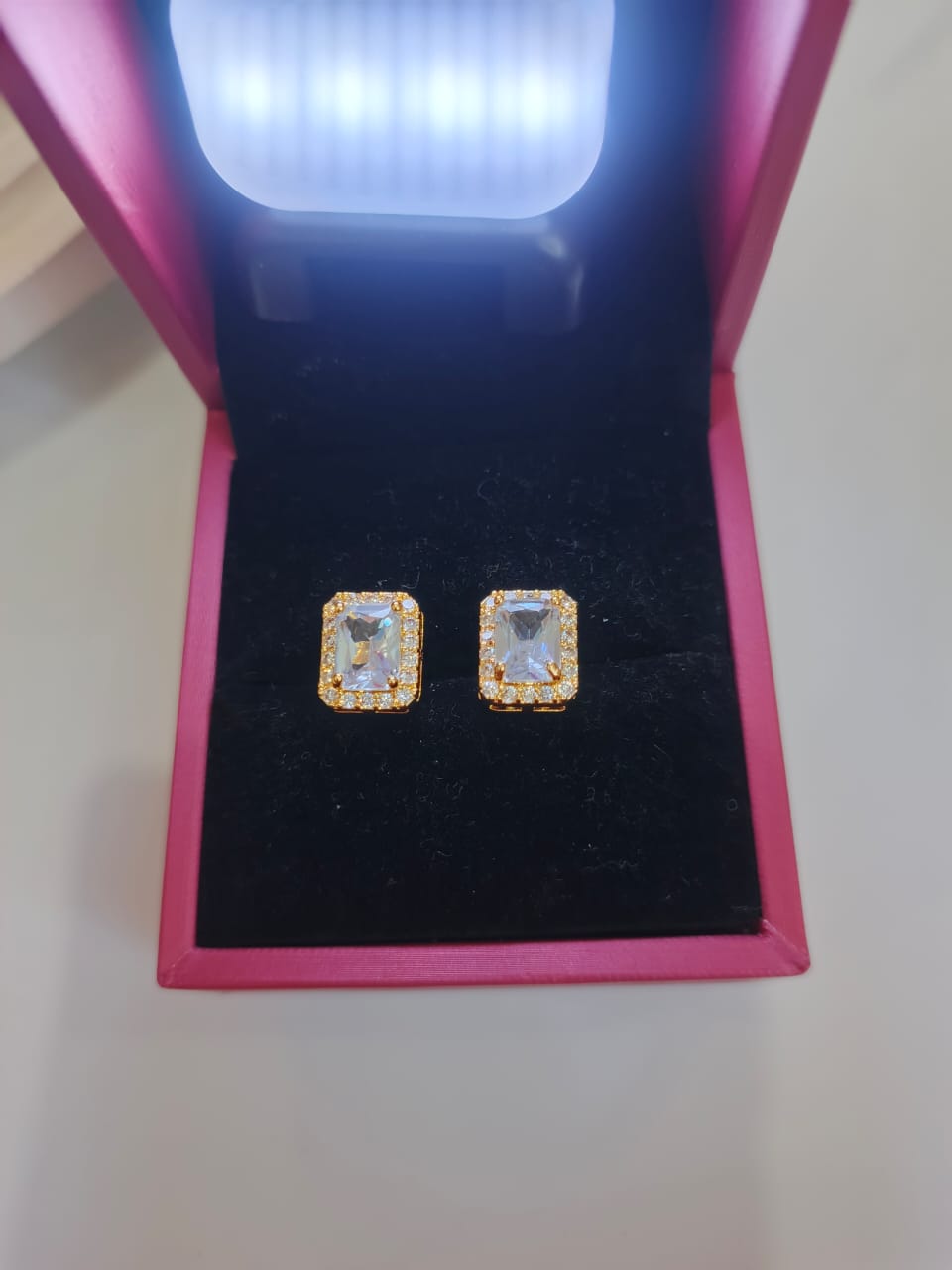 Minimal Grace Stone Stud