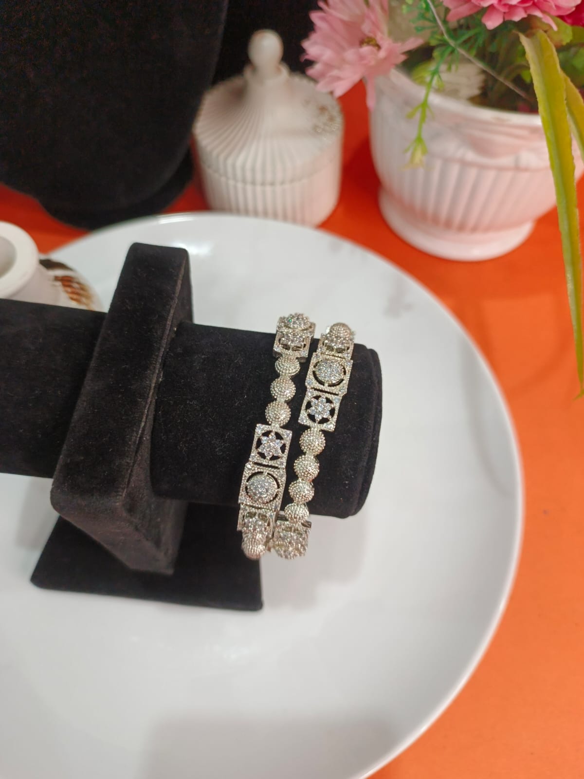 1 Carat Karras Luxury Silver- Size 2.8, 2.10