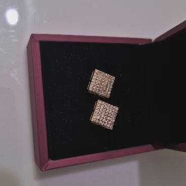 Royal Radiance – Gold-Plated Square Crystal Stud Earrings