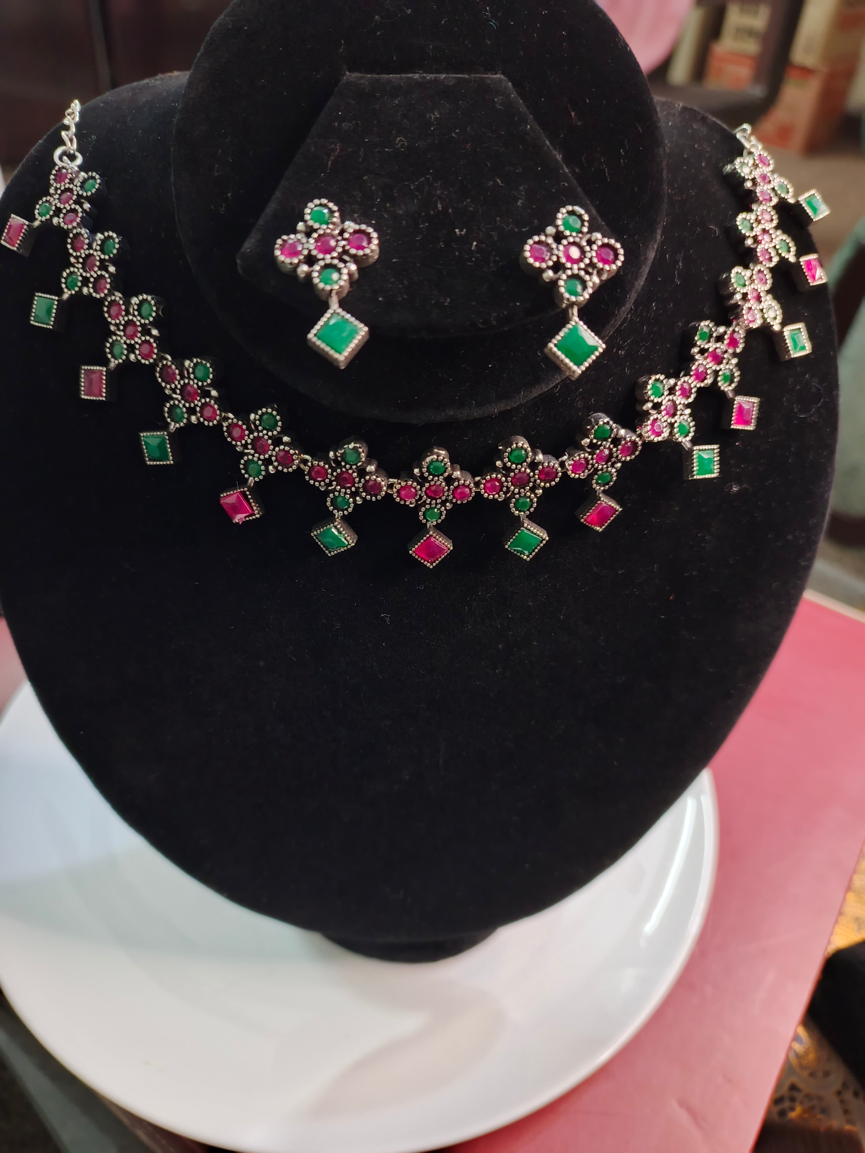 Traditional Pink & Green Choker Set – Elegant Indian & Pakistani Jewelry
